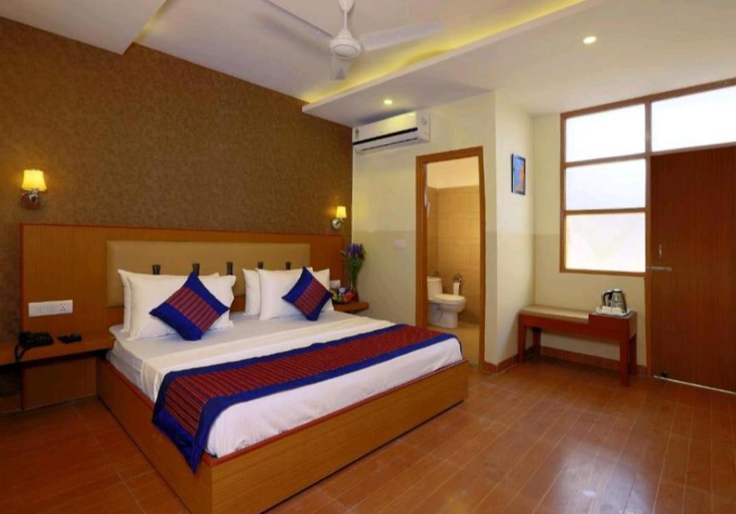 Hotel Airport Inn Nueva Delhi Exterior foto