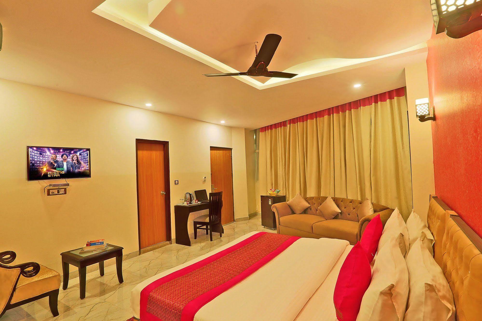 Hotel Airport Inn Nueva Delhi Exterior foto