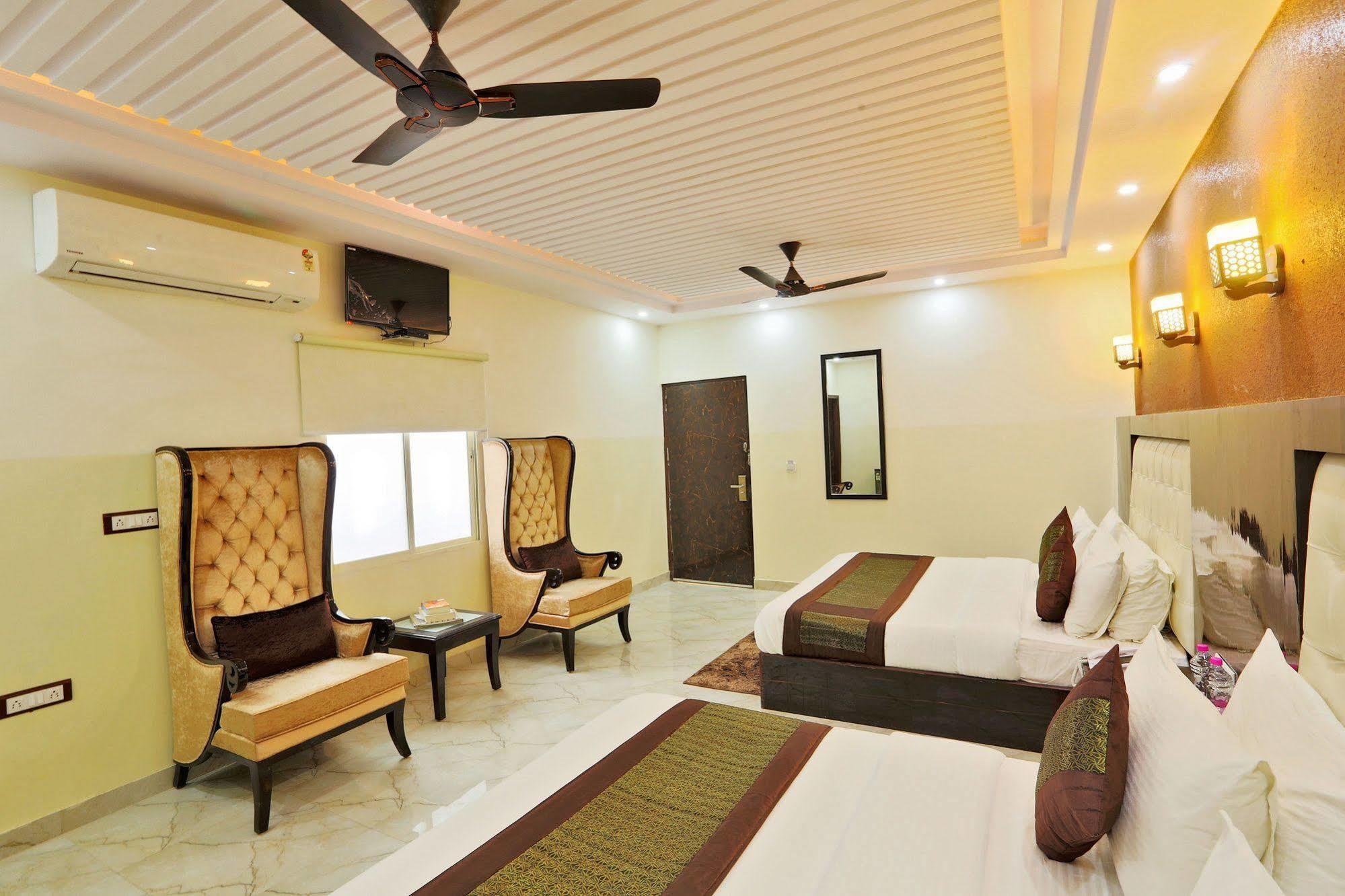 Hotel Airport Inn Nueva Delhi Exterior foto