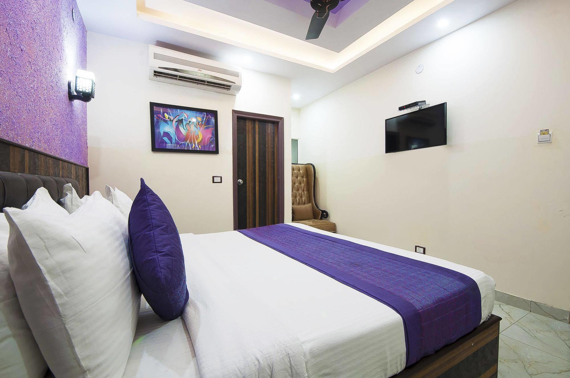 Hotel Airport Inn Nueva Delhi Exterior foto